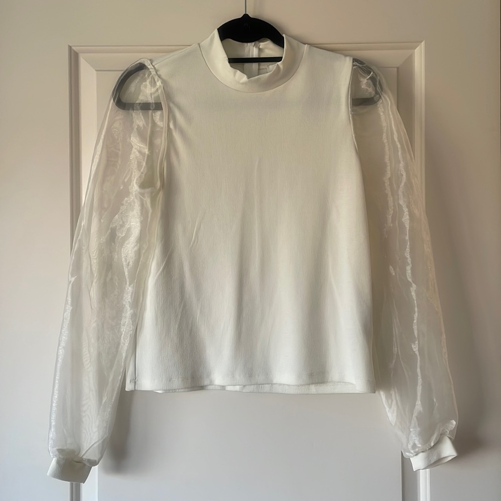 Long balloon organza white top